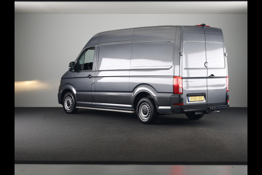 Volkswagen Crafter 35 2.0 TDI L3H3 Highline EURO VI 140 pk Automaat | Verlengde garantie | Navigatie | Trekhaak | Parkeersensoren | Achteruitrijcamera |