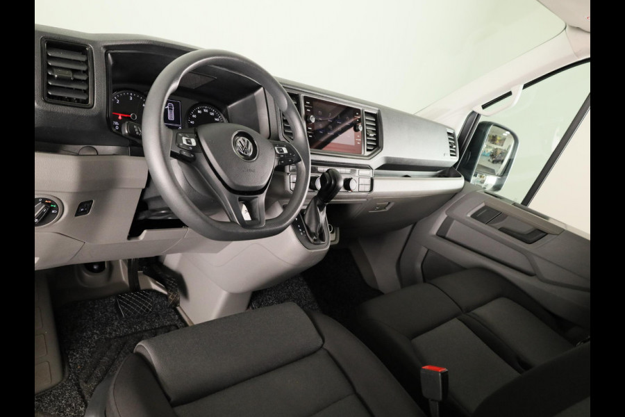 Volkswagen Crafter 35 2.0 TDI L3H3 Highline EURO VI 140 pk Automaat | Verlengde garantie | Navigatie | Trekhaak | Parkeersensoren | Achteruitrijcamera |