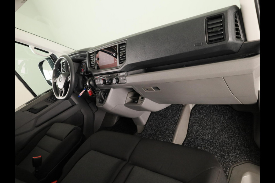 Volkswagen Crafter 35 2.0 TDI L3H3 Highline EURO VI 140 pk Automaat | Verlengde garantie | Navigatie | Trekhaak | Parkeersensoren | Achteruitrijcamera |