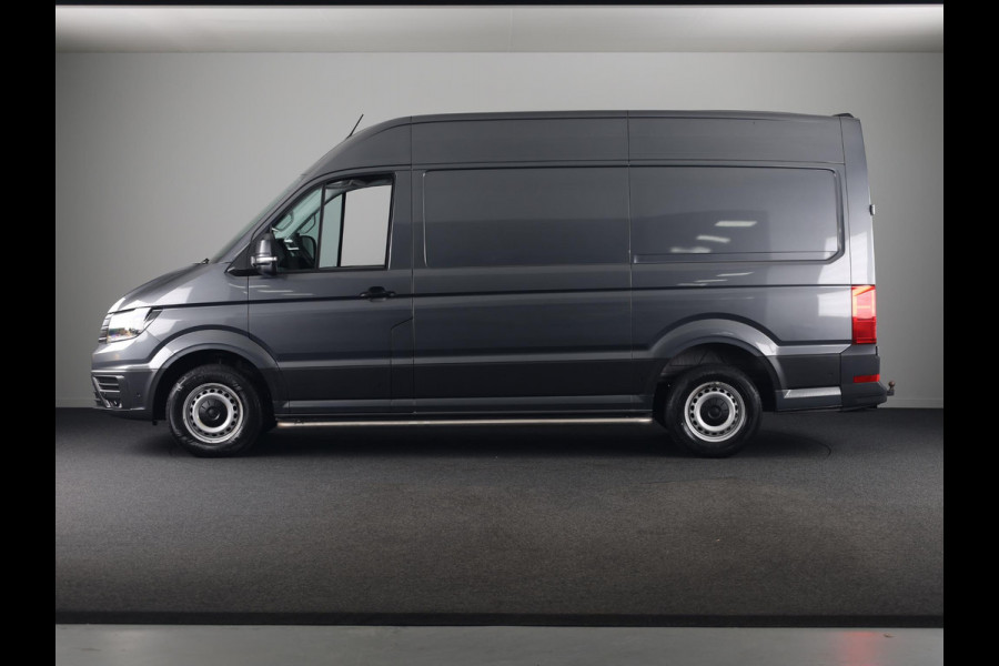 Volkswagen Crafter 35 2.0 TDI L3H3 Highline EURO VI 140 pk Automaat | Verlengde garantie | Navigatie | Trekhaak | Parkeersensoren | Achteruitrijcamera |