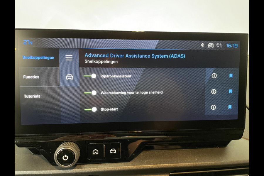 Peugeot Partner 1.5 BlueHDi 130PK Automaat L2 Navigatie Apple Carplay / Android Auto DAB trekhaak Cruise Control Airco Houten bekleding laadruimte