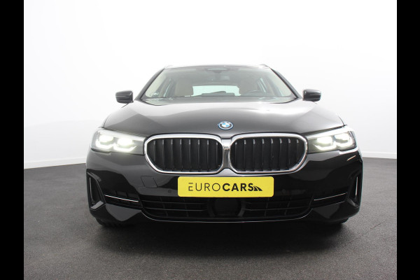 BMW 5 Serie Touring 530e Executive Cimate control Adaptieve cruise control Navigatie Apple Carplay/ Android Auto Parkeersensoren Camera Lichtmetalen velgen Led