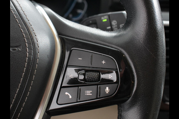 BMW 5 Serie Touring 530e Executive Cimate control Adaptieve cruise control Navigatie Apple Carplay/ Android Auto Parkeersensoren Camera Lichtmetalen velgen Led