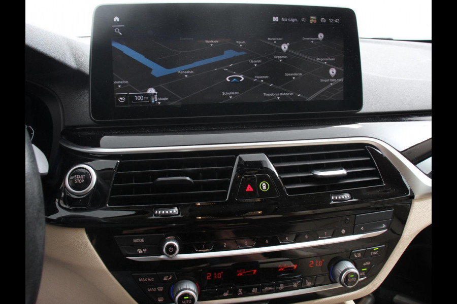 BMW 5 Serie Touring 530e Executive Cimate control Adaptieve cruise control Navigatie Apple Carplay/ Android Auto Parkeersensoren Camera Lichtmetalen velgen Led
