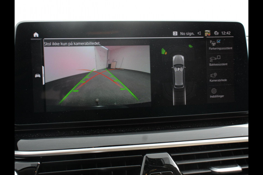 BMW 5 Serie Touring 530e Executive Cimate control Adaptieve cruise control Navigatie Apple Carplay/ Android Auto Parkeersensoren Camera Lichtmetalen velgen Led