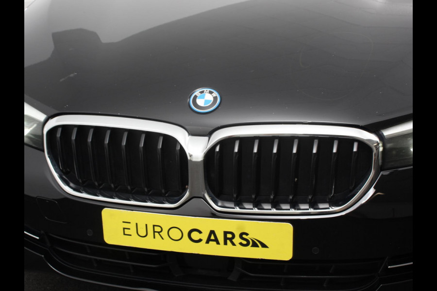 BMW 5 Serie Touring 530e Executive Cimate control Adaptieve cruise control Navigatie Apple Carplay/ Android Auto Parkeersensoren Camera Lichtmetalen velgen Led