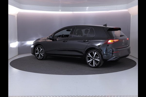 Volkswagen Golf Life Edition 1.5 eHybrid 204 PK | 18 "LM velgen | Stoel & Stuurverwarming | Camera |