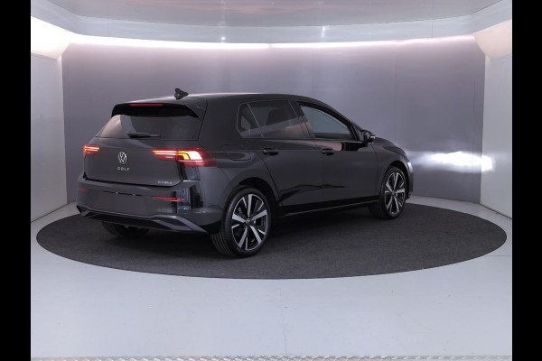 Volkswagen Golf Life Edition 1.5 eHybrid 204 PK | 18 "LM velgen | Stoel & Stuurverwarming | Camera |