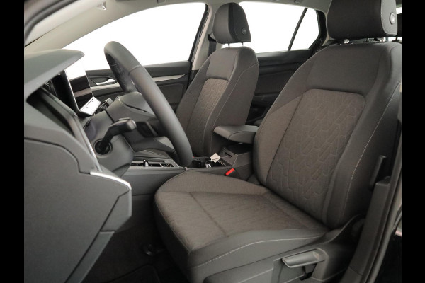 Volkswagen Golf Life Edition 1.5 eHybrid 204 PK | 18 "LM velgen | Stoel & Stuurverwarming | Camera |