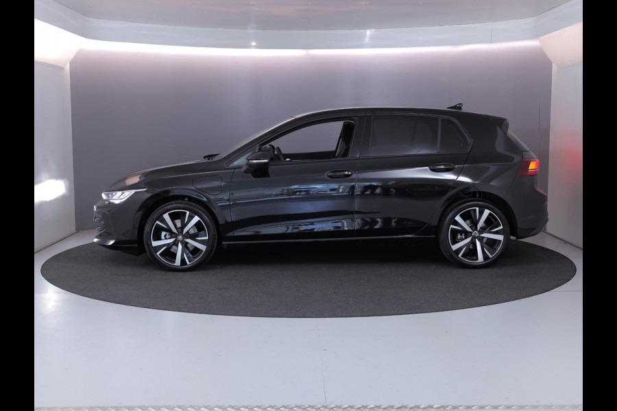 Volkswagen Golf Life Edition 1.5 eHybrid 204 PK | 18 "LM velgen | Stoel & Stuurverwarming | Camera |
