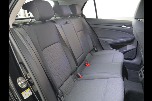 Volkswagen Golf Life Edition 1.5 eHybrid 204 PK | 18 "LM velgen | Stoel & Stuurverwarming | Camera |