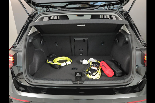 Volkswagen Golf Life Edition 1.5 eHybrid 204 PK | 18 "LM velgen | Stoel & Stuurverwarming | Camera |