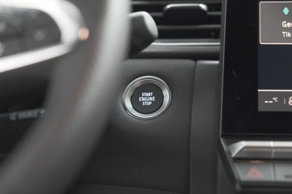 Renault Captur 1.8 E-Tech full hybrid 160 techno | Camera | Adaptieve Cruise Control | Navigatie