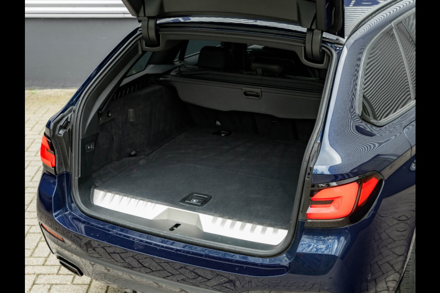 BMW 5 Serie Touring 530e xDrive M-Sport - Trekhaak - Driving Ass Prof - Head-Up - Harman Kardon