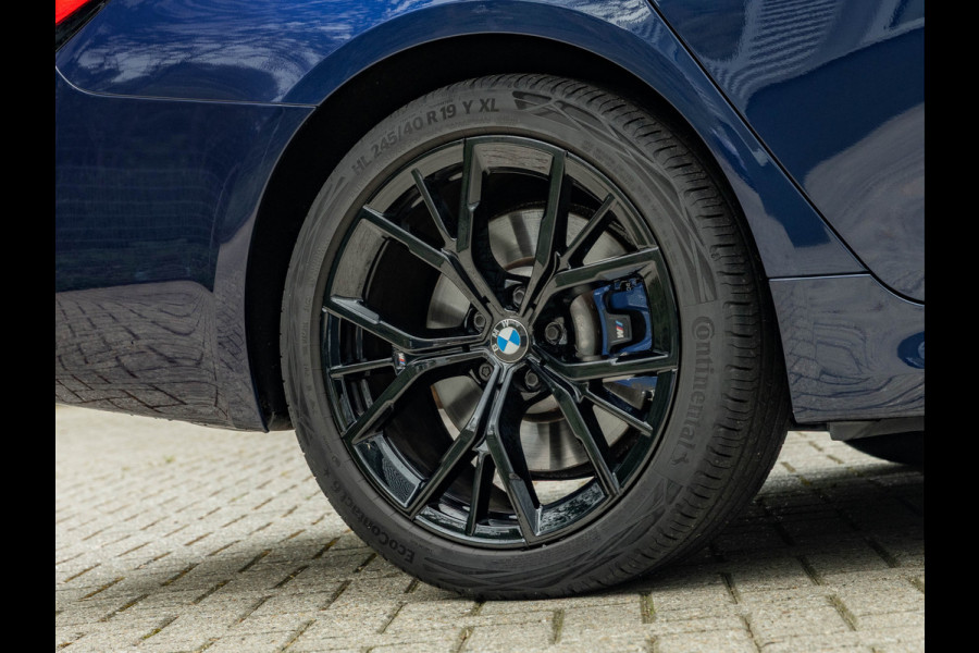 BMW 5 Serie Touring 530e xDrive M-Sport - Trekhaak - Driving Ass Prof - Head-Up - Harman Kardon