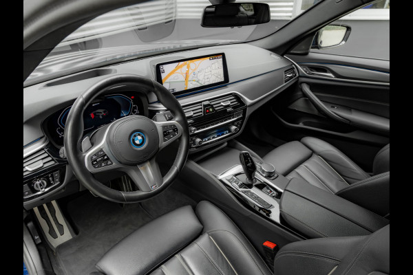 BMW 5 Serie Touring 530e xDrive M-Sport - Trekhaak - Driving Ass Prof - Head-Up - Harman Kardon