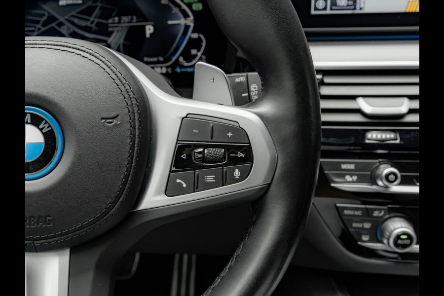 BMW 5 Serie Touring 530e xDrive M-Sport - Trekhaak - Driving Ass Prof - Head-Up - Harman Kardon