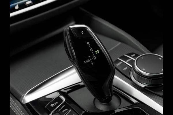 BMW 5 Serie Touring 530e xDrive M-Sport - Trekhaak - Driving Ass Prof - Head-Up - Harman Kardon