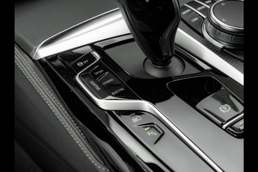BMW 5 Serie Touring 530e xDrive M-Sport - Trekhaak - Driving Ass Prof - Head-Up - Harman Kardon