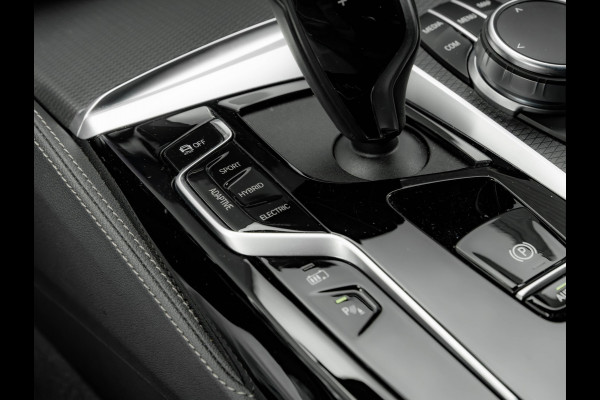 BMW 5 Serie Touring 530e xDrive M-Sport - Trekhaak - Driving Ass Prof - Head-Up - Harman Kardon