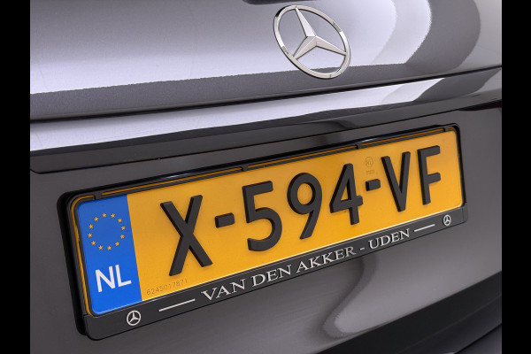 Mercedes-Benz GLC 300e AMG // SoH 93% // Panorama dak // Trekhaak // Burmester // Headup // Memory Stoelen // Distronic // 360 Camera