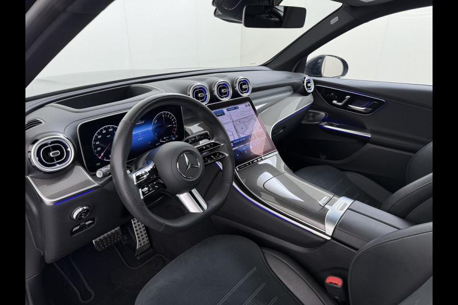 Mercedes-Benz GLC 300e AMG // SoH 93% // Panorama dak // Trekhaak // Burmester // Headup // Memory Stoelen // Distronic // 360 Camera