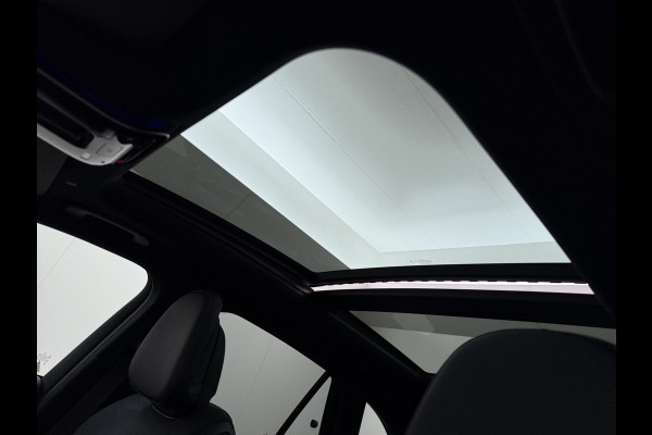 Mercedes-Benz GLC 300e AMG // SoH 93% // Panorama dak // Trekhaak // Burmester // Headup // Memory Stoelen // Distronic // 360 Camera