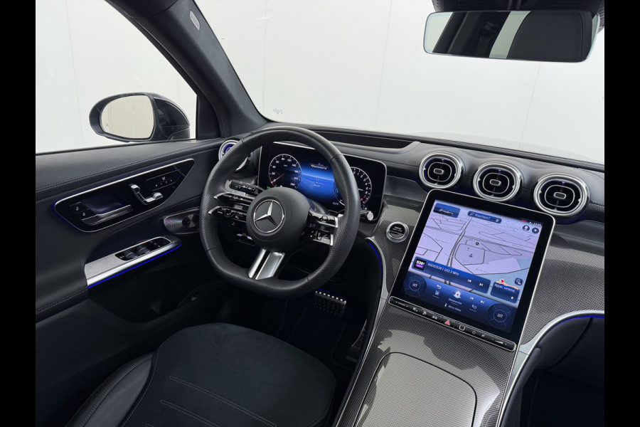 Mercedes-Benz GLC 300e AMG // SoH 93% // Panorama dak // Trekhaak // Burmester // Headup // Memory Stoelen // Distronic // 360 Camera