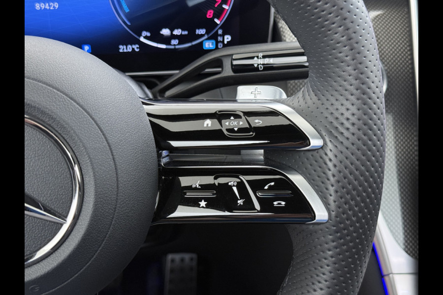 Mercedes-Benz GLC 300e AMG // SoH 93% // Panorama dak // Trekhaak // Burmester // Headup // Memory Stoelen // Distronic // 360 Camera