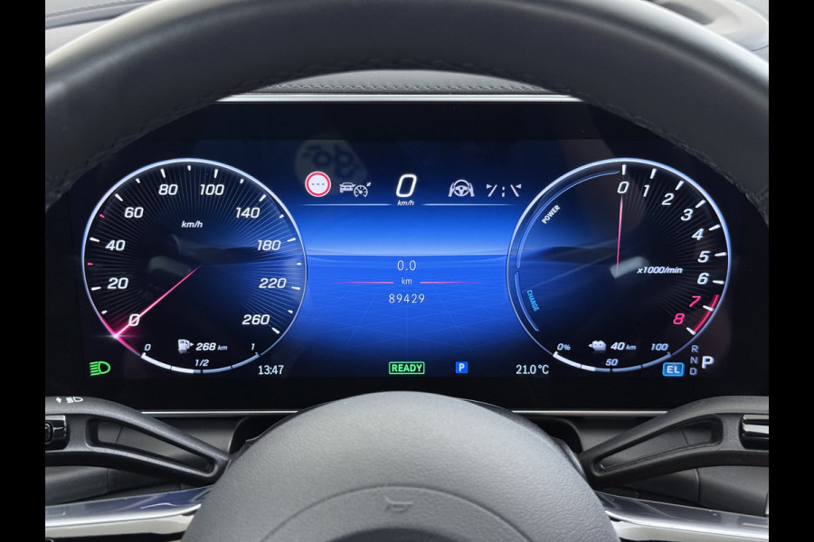 Mercedes-Benz GLC 300e AMG // SoH 93% // Panorama dak // Trekhaak // Burmester // Headup // Memory Stoelen // Distronic // 360 Camera