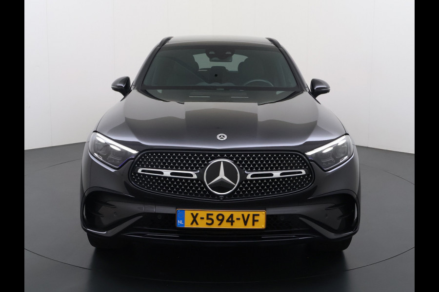 Mercedes-Benz GLC 300e AMG // SoH 93% // Panorama dak // Trekhaak // Burmester // Headup // Memory Stoelen // Distronic // 360 Camera