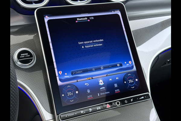 Mercedes-Benz GLC 300e AMG // SoH 93% // Panorama dak // Trekhaak // Burmester // Headup // Memory Stoelen // Distronic // 360 Camera