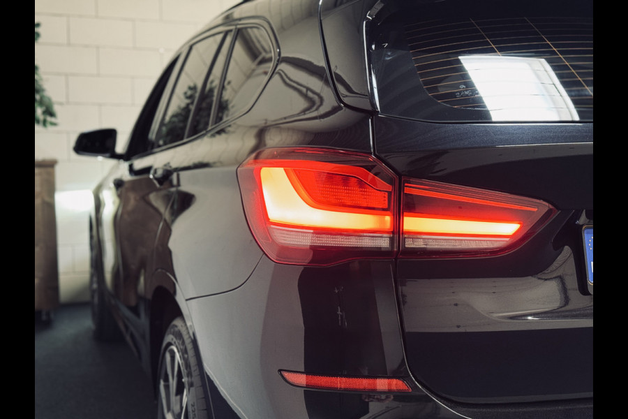 BMW X1 sDrive18i High Exe. M-Sport | 19" | Leder | Trekhaak