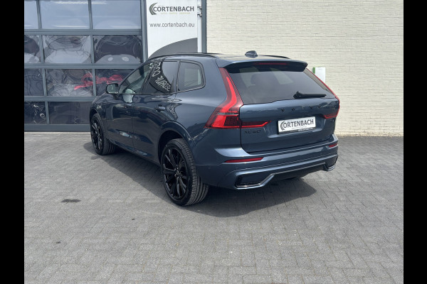 Volvo XC60 2.0 T8 Plug-in hybrid AWD Plus Black Edition Facelift | Zwenkbare trekhaak | Panorama dak | Adaptieve cruise | Harman Kardon | Blis | Memory |