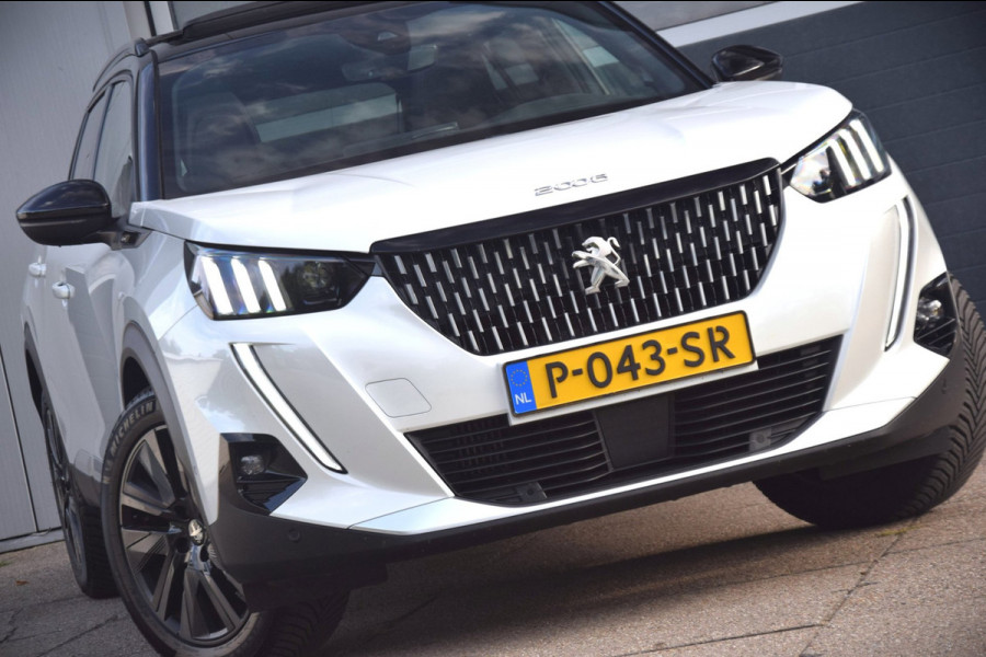 Peugeot 2008 1.2 PureTech GT Pack TREKHAAK/LEDEREN BEKLEDING/PANORAMADAK