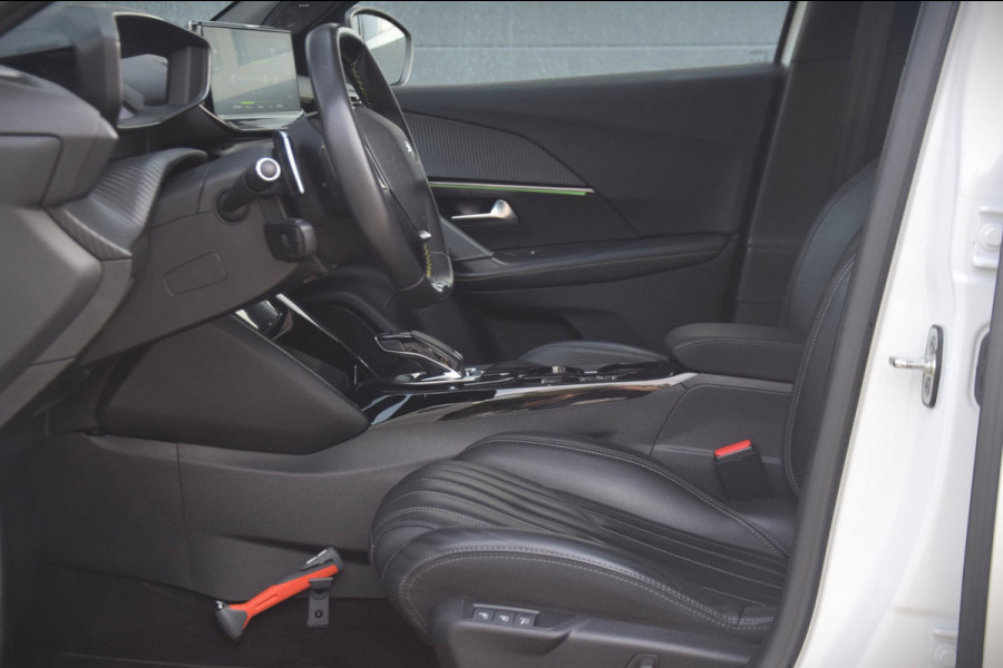 Peugeot 2008 1.2 PureTech GT Pack TREKHAAK/LEDEREN BEKLEDING/PANORAMADAK