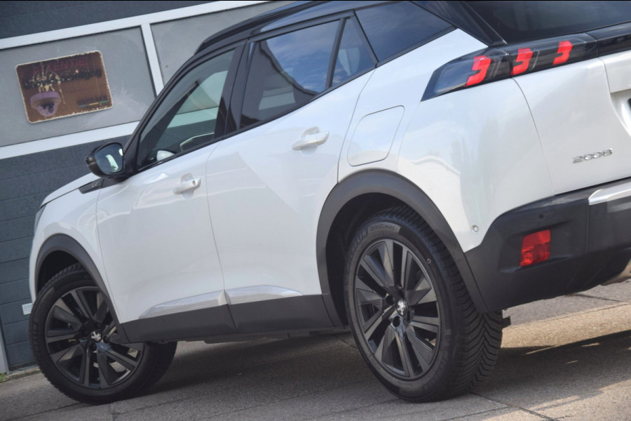 Peugeot 2008 1.2 PureTech GT Pack TREKHAAK/LEDEREN BEKLEDING/PANORAMADAK