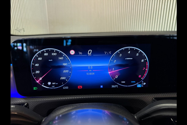 Mercedes-Benz A-Klasse 180 Progressive-NIGHT-PANORAMA-CAMERA-DODEHOEK-KEYLESS-SFEER
