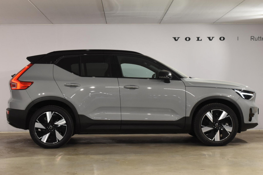 Volvo XC40 Single Motor Extended Range Plus 82 kWh / Adaptieve cruise control / Elektrische achterklep / Stoel - en stuurwielverwarming / Parkeersensoren V+A / Extra getint glas / Zwart dak / Achteruitrijcamera / MicroTech bekleding