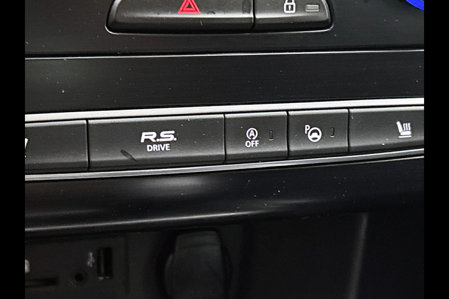 Renault Mégane 1.6 TCe GT VOL!! | 205PK | Goed onderH | Pano | Add Cruise | Bose | StoelverW | AchterCam | Park Ass | Head-up |
