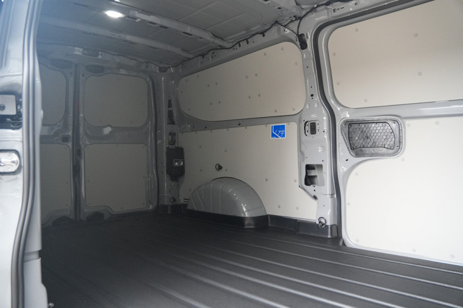 Ford E-Transit Custom 340 L2H1 Sport 71 kWh 218pk - ACC - DDS LED - Pro Power - Verwarmd stuurwiel - Navi - 360 Camera - Rijklaar