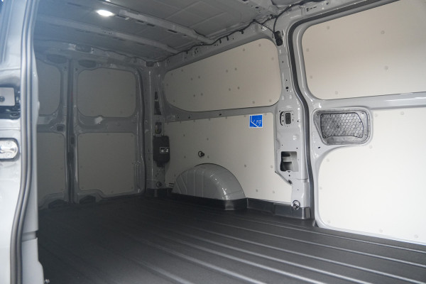 Ford E-Transit Custom 340 L2H1 Sport 71 kWh 218pk - ACC - DDS LED - Pro Power - Verwarmd stuurwiel - Navi - 360 Camera - Rijklaar