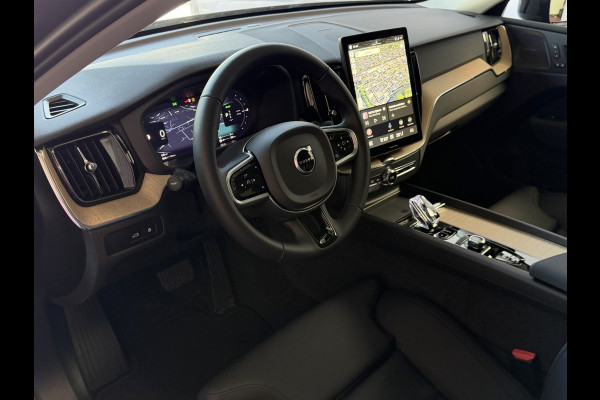 Volvo XC60 2.0 T8 455PK AWD PLUS DARK NIEUWE AUTO HARMAN KARDON 360.CAM STOEL/STUUR VERW LEER