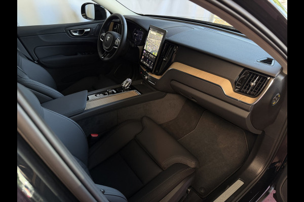 Volvo XC60 2.0 T8 455PK AWD PLUS DARK NIEUWE AUTO HARMAN KARDON 360.CAM STOEL/STUUR VERW LEER
