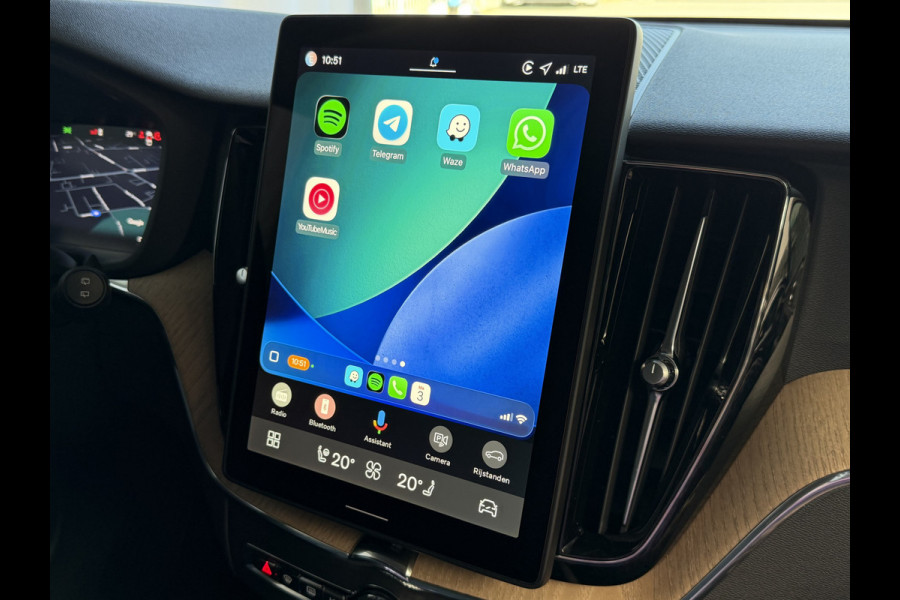 Volvo XC60 2.0 T8 455PK AWD PLUS DARK NIEUWE AUTO HARMAN KARDON 360.CAM STOEL/STUUR VERW LEER