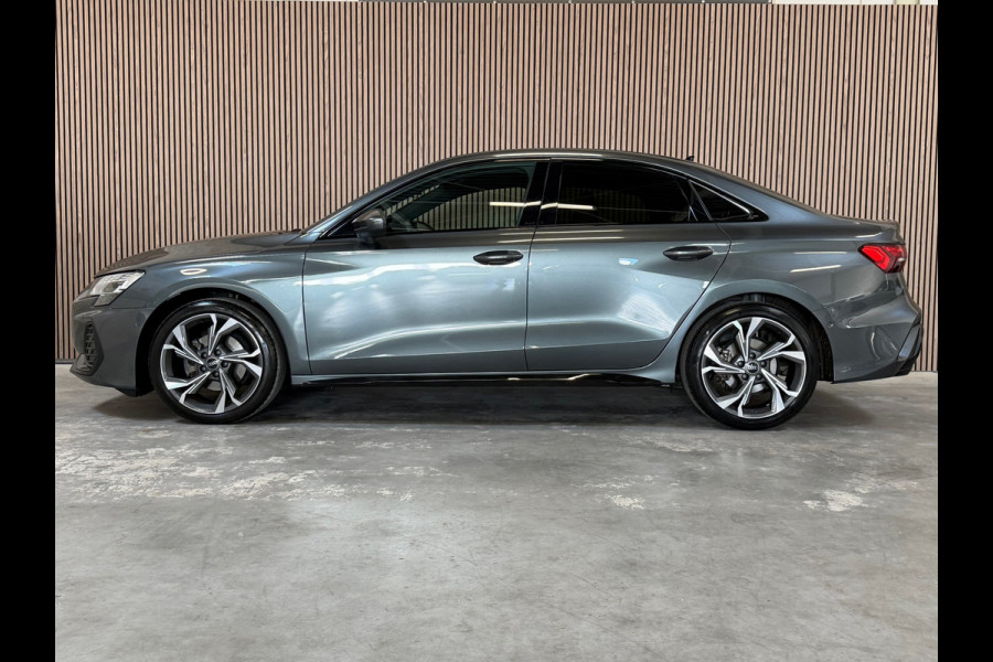 Audi A3 LIMOUSINE 35 TFSI S edition Automaat|Navi|Carplay