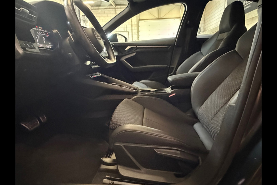 Audi A3 LIMOUSINE 35 TFSI S edition Automaat|Navi|Carplay