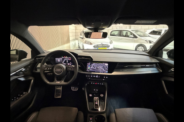 Audi A3 LIMOUSINE 35 TFSI S edition Automaat|Navi|Carplay