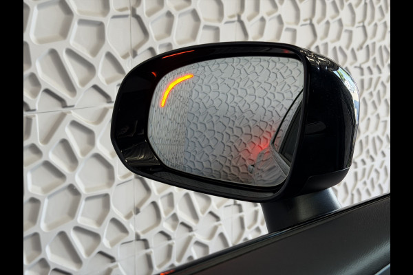 Volvo XC60 2.0 T8 455PK AWD PLUS DARK NIEUWE AUTO HARMAN KARDON 360.CAM STOEL/STUUR VERW LEER