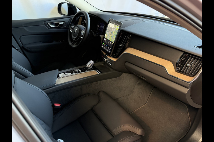 Volvo XC60 2.0 T8 455PK AWD PLUS DARK NIEUWE AUTO HARMAN KARDON 360.CAM STOEL/STUUR VERW LEER